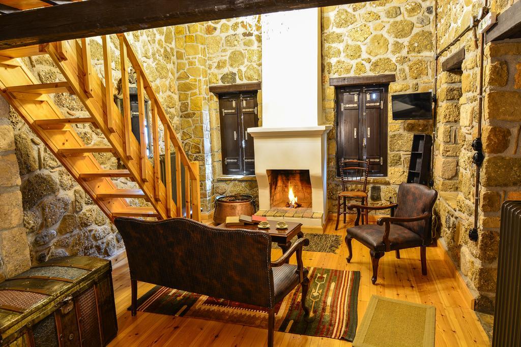 Varnevo Guesthouse Ano Trikala Exterior foto